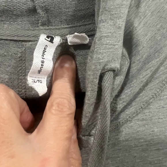 Cable & Gauge hoodie jogger dress with pockets - Picture 6 of 7